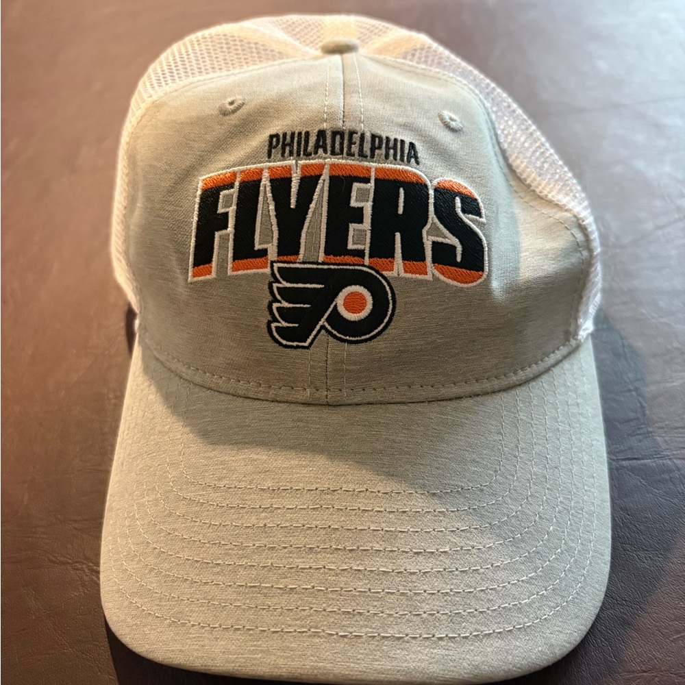 💥 Buy 2 get 1 Free 💥 Philadelphia Flyers Snap Back Grey Cap